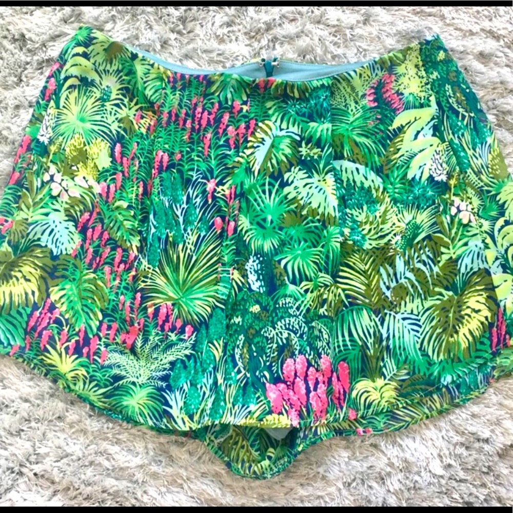 Show me your MuMu shorts M